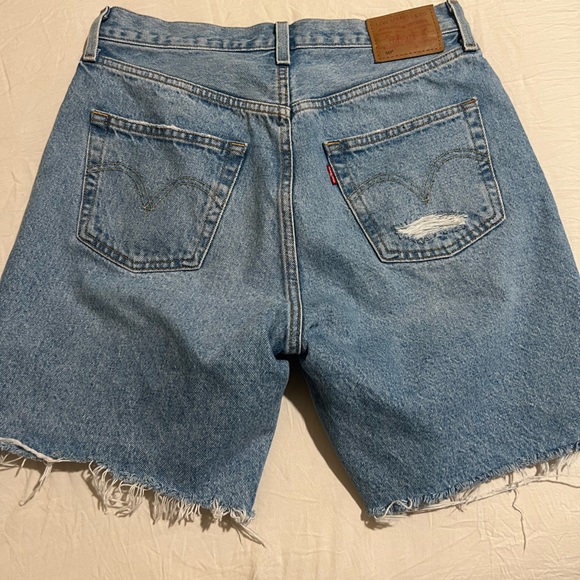 Levi’s shorts size 28 - Picture 5 of 6